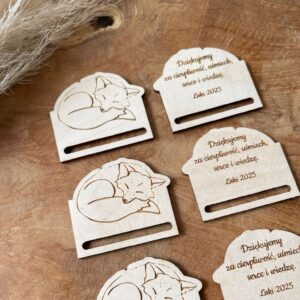 DREWNIANA BAZA DO ZAKŁADKI Z DWUSTRONNYM GRAWEREM - LISEK