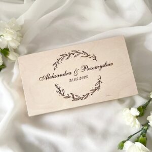 PERSONALIZOWANA DREWNIANA SKRZYNECZKA ŚLUBNA NA PIENIĄDZE - KWIATY