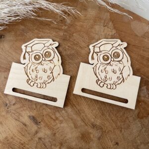 DREWNIANA BAZA DO ZAKŁADKI Z JEDNOSTRONNYM GRAWEREM - SOWA