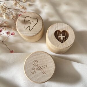 MAŁE OKRĄGŁE DREWNIANE PUDEŁECZKO NA PIERŚCIONEK LUB ZĄBEK