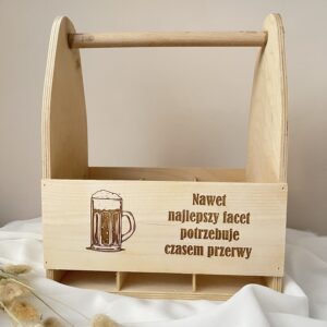 DREWNIANE NOSIDŁO NA PIWO Z PERSONALIZOWANYM GRAWEREM
