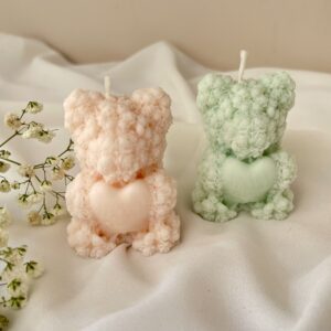 ŚWIECA SOJOWA MIŚ Z SERDUSZKIEM