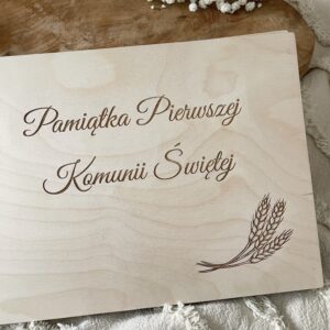 ALBUM PAMIĄTKA Z OKAZJI KOMUNII ŚWIĘTEJ
