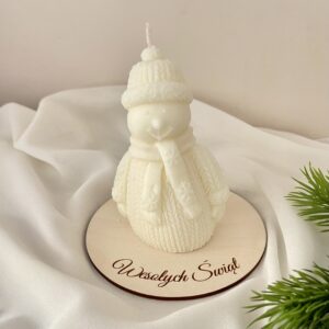 ŚWIECA SOJOWA BAŁWAN Z GRAWEROWANĄ PODSTAWKĄ