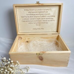 Personalizowana Drewniana Skrzynka z Grawerem – Idealny Prezent na 40 Urodziny