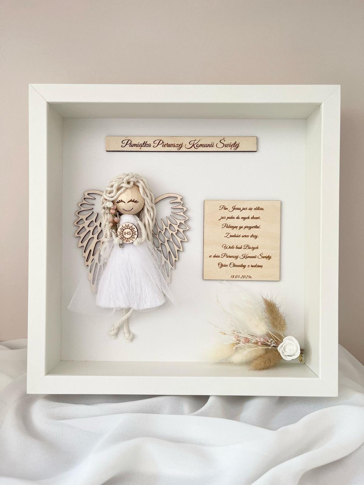 Aniołek w ramce Pamiątka Pierwszej Komunii Świętej
